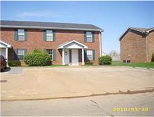 Peabody Townhomes apartment in Clarksville, TN