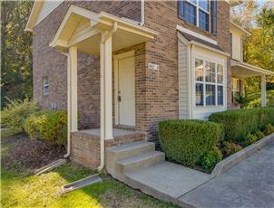 Peachers Mill Court Townhomes apartment in Clarksville, TN